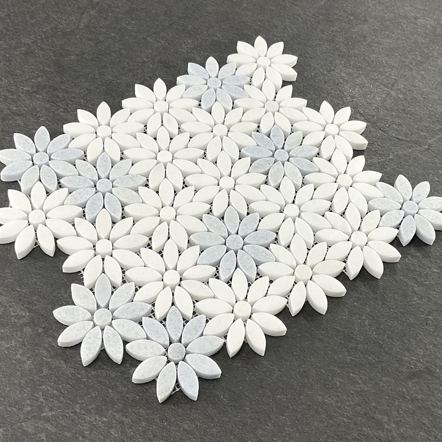 10-Pieces of Waterjet Daisy Marble Mosaic Wall Tile \u002F Floor Tile \u002F Kitchen Backsplash \u002F Bathroom Tile \u002F Shower Tile \u002F Marble Tile \u002F Home Decor (Set of 10)